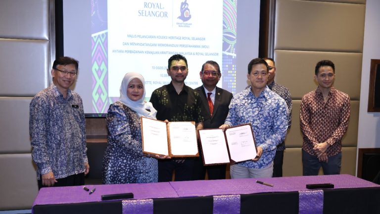 Kraftangan dan Royal Selangor jalin kerjasama strategik dalam usaha memartabatkan industri kraf negara