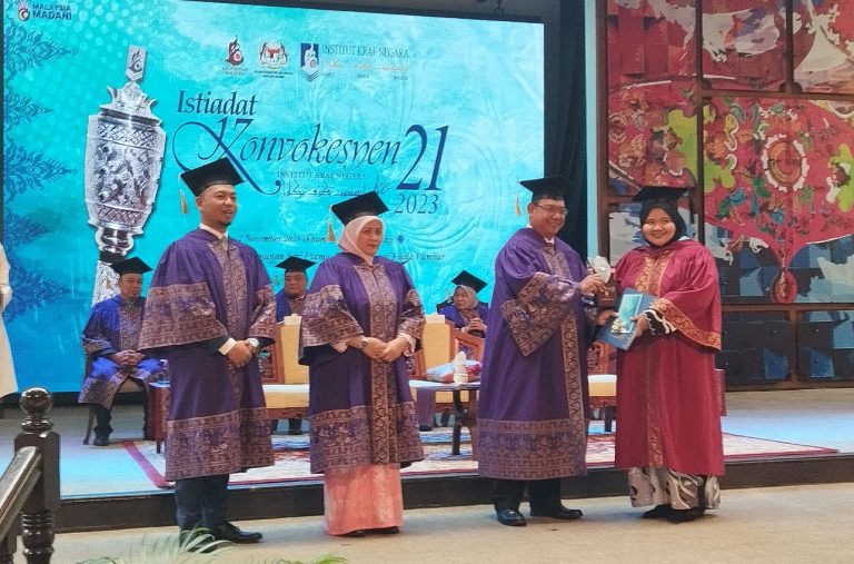 Kraftangan Malaysia raikan 115 graduan sempena Istiadat Konvokesyen Ke-21 Institut Kraf Negara