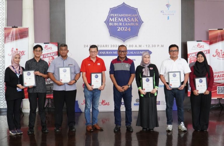 17 kumpulan sertai pertandingan memasak bubur lambuk Menara Kuala Lumpur